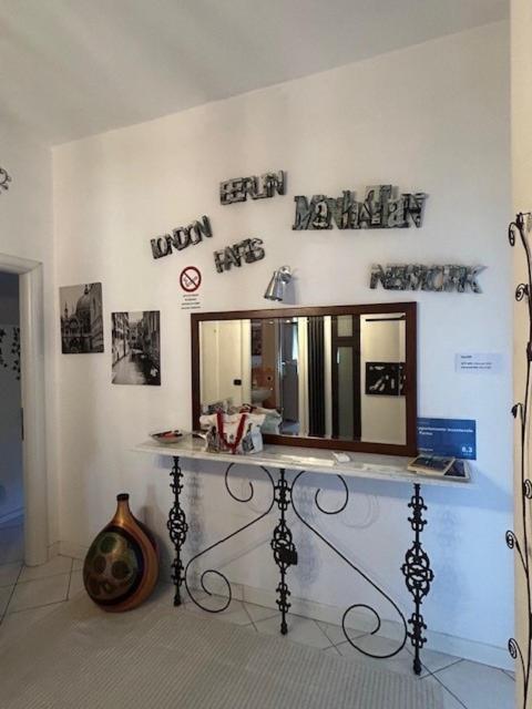 Appartamento Incantevole A Parme Extérieur photo